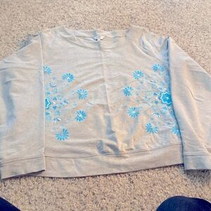 Crown and Ivy light grey with blue stitching size XL